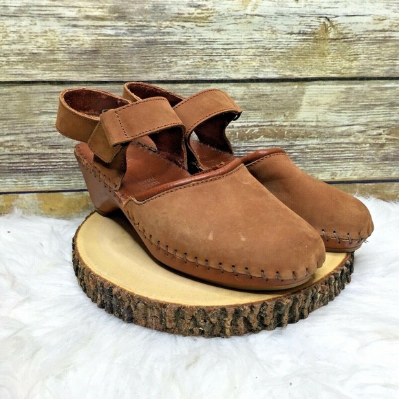 Natural Sport Terra Brown Leather Clog Sandals - Picture 7 of 12